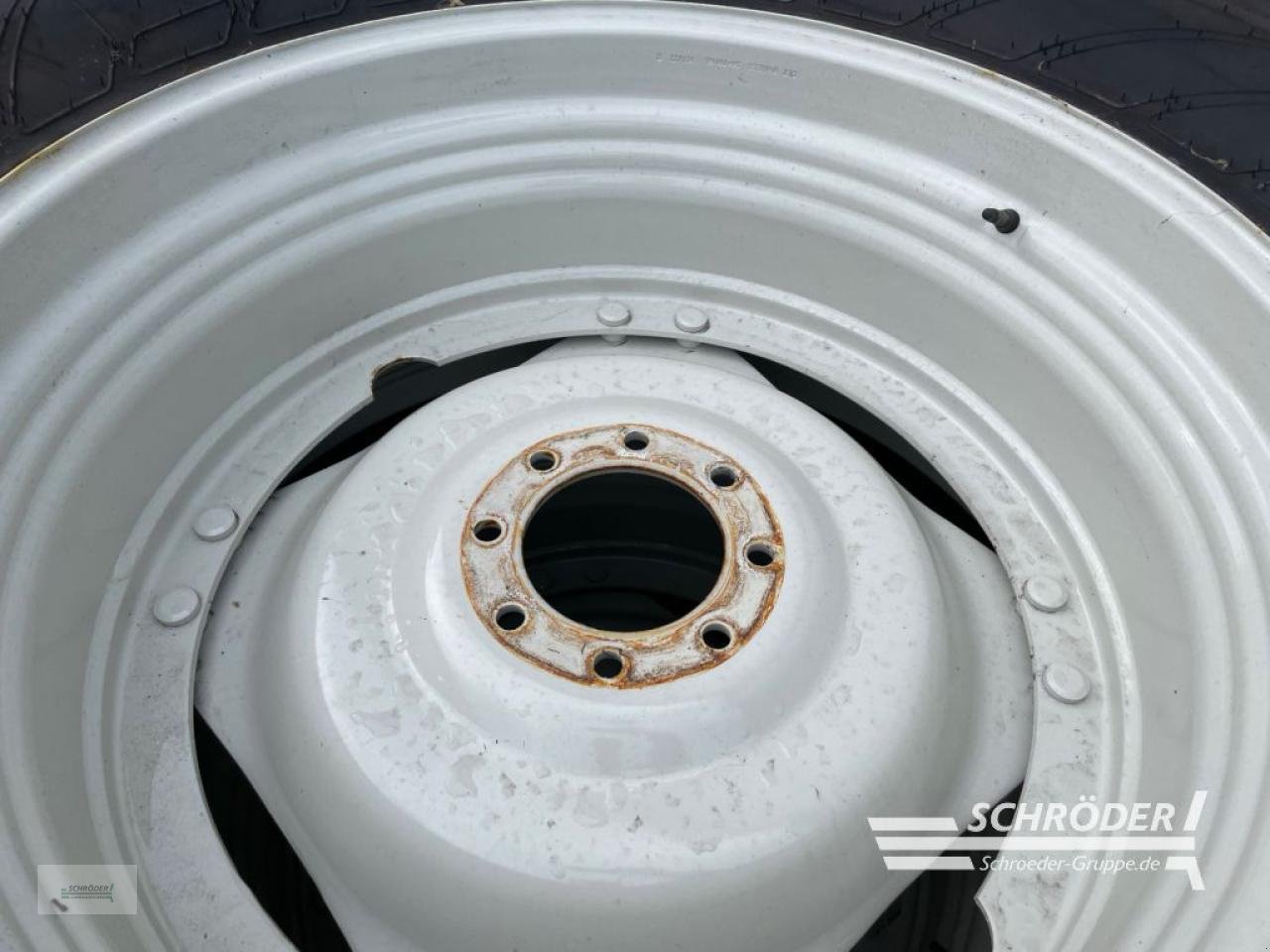 Zwillingsrad des Typs Mitas 2X 540/65 R34, Neumaschine in Wildeshausen (Bild 6)