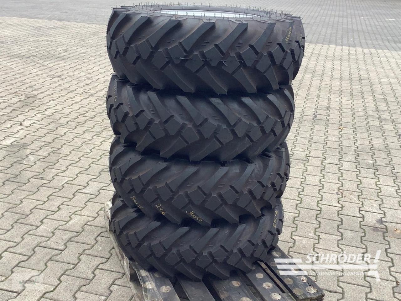 Zwillingsrad typu Mitas 4X 12.0/75-18, Gebrauchtmaschine v Lastrup (Obrázek 2)