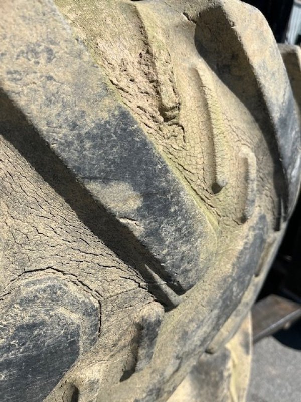 Zwillingsrad del tipo Molcon Jumelages 16.9R34 5 branches Molcon, Gebrauchtmaschine en LA SOUTERRAINE (Imagen 3)