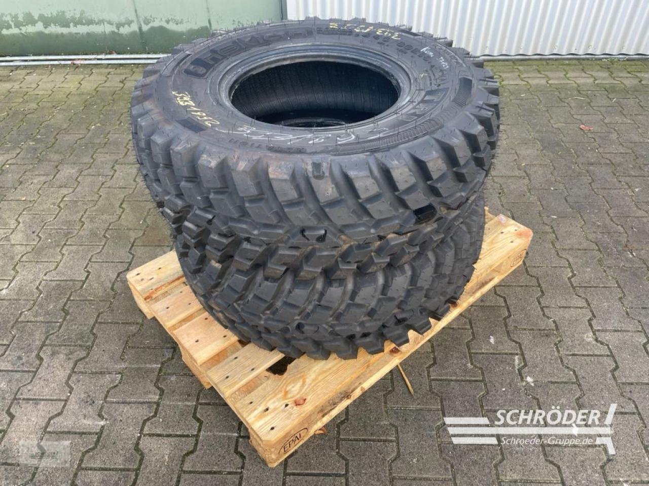 Zwillingsrad typu Nokian 2X 340/80 R18 / 12.5 R18, Neumaschine v Wildeshausen (Obrázek 1)