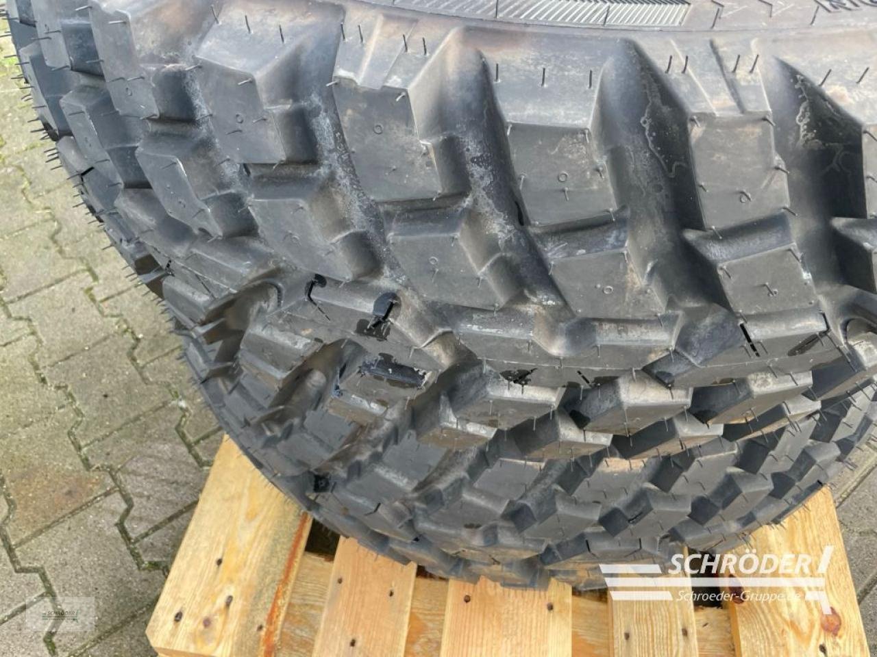 Zwillingsrad typu Nokian 2X 340/80 R18 / 12.5 R18, Neumaschine v Wildeshausen (Obrázek 6)
