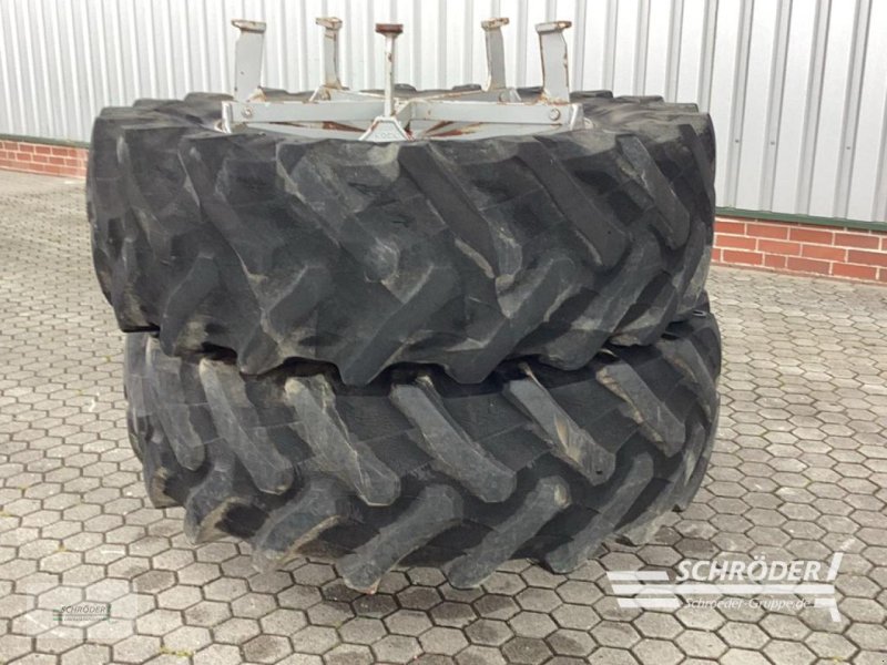 Zwillingsrad des Typs Pirelli 2 ZWILLINGSRÄDER 520/70 R38, Gebrauchtmaschine in Norden (Bild 1)