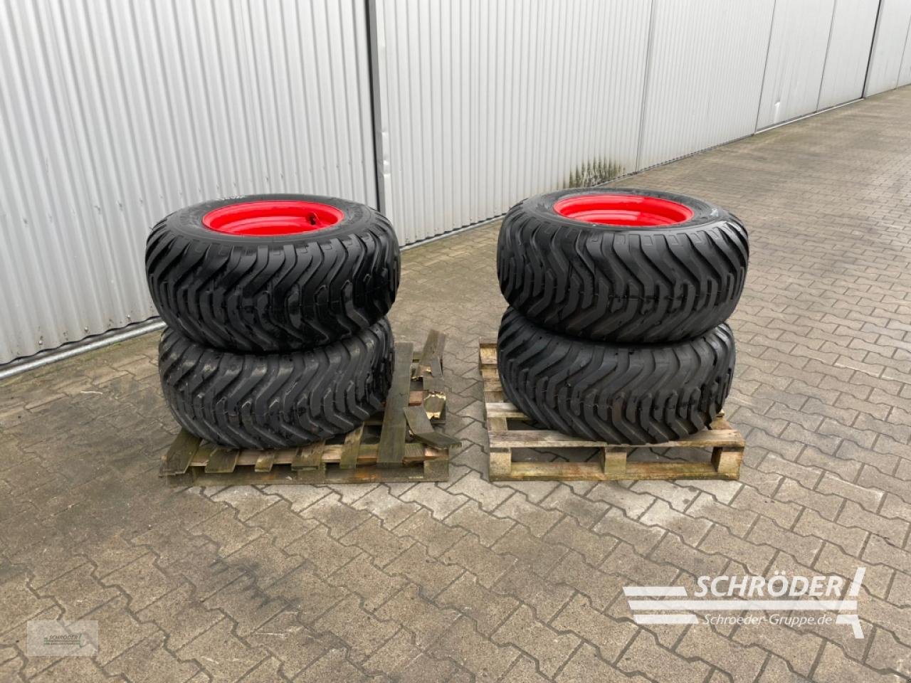 Zwillingsrad des Typs Sonstige 2X 380/55-17, Neumaschine in Wildeshausen (Bild 2)