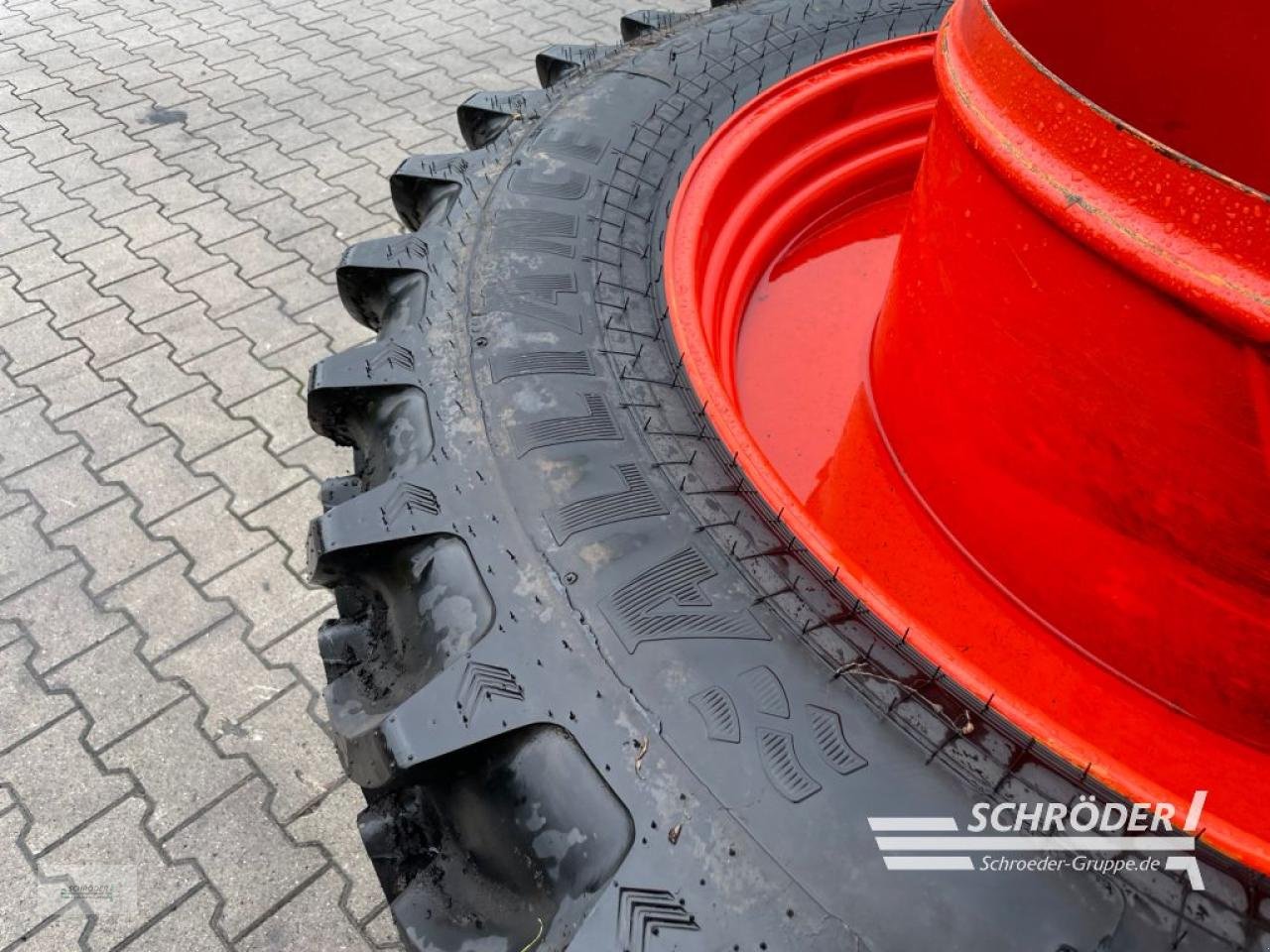 Zwillingsrad typu Sonstige ZWILLINGSRÄDER 380/90 R46, Gebrauchtmaschine v Wildeshausen (Obrázek 7)