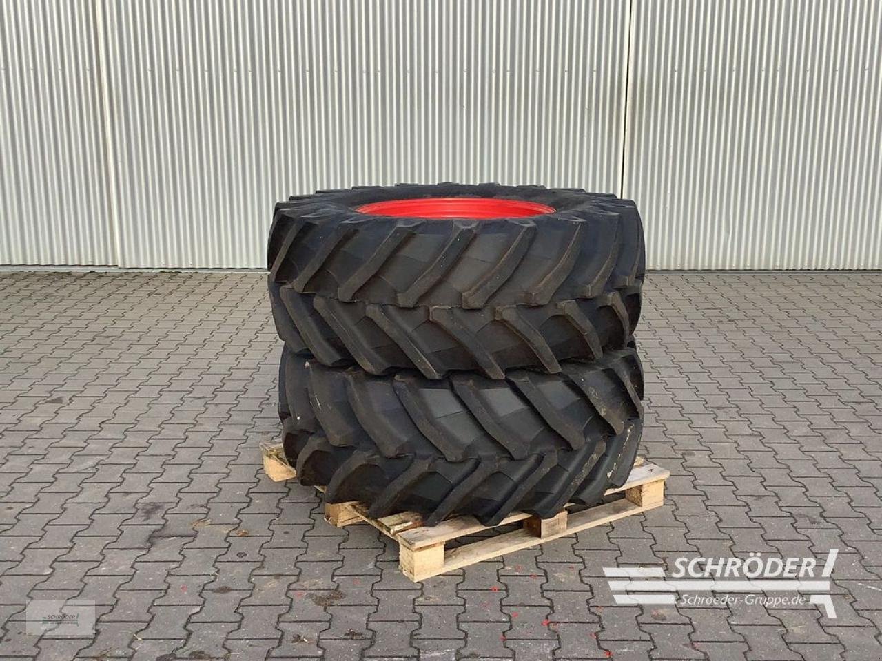 Zwillingsrad des Typs Trelleborg 2 X 540/65 R 28, Gebrauchtmaschine in Schwarmstedt (Bild 1)