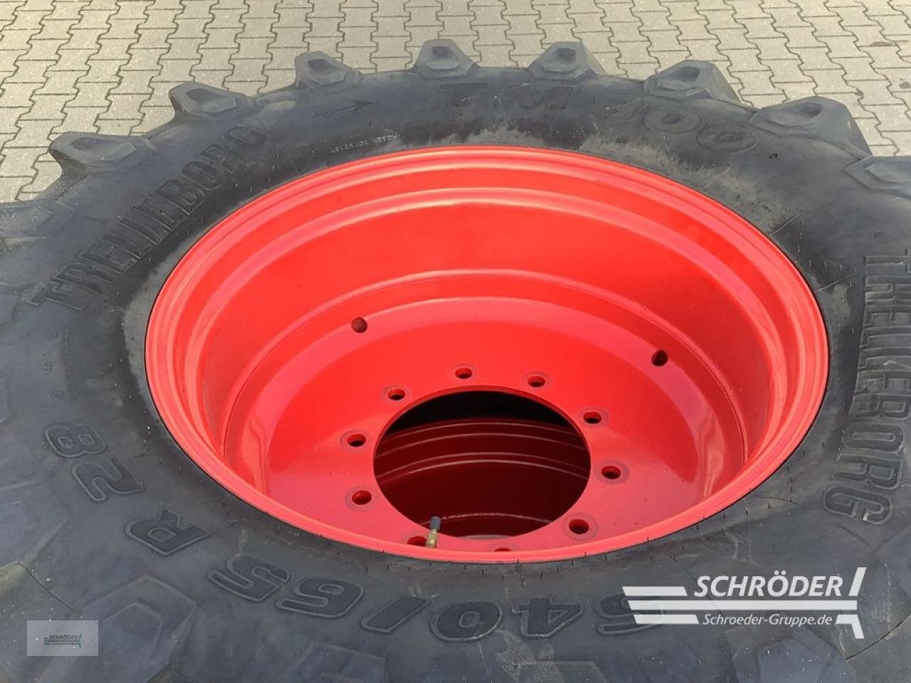 Zwillingsrad des Typs Trelleborg 2 X 540/65 R 28, Gebrauchtmaschine in Schwarmstedt (Bild 2)