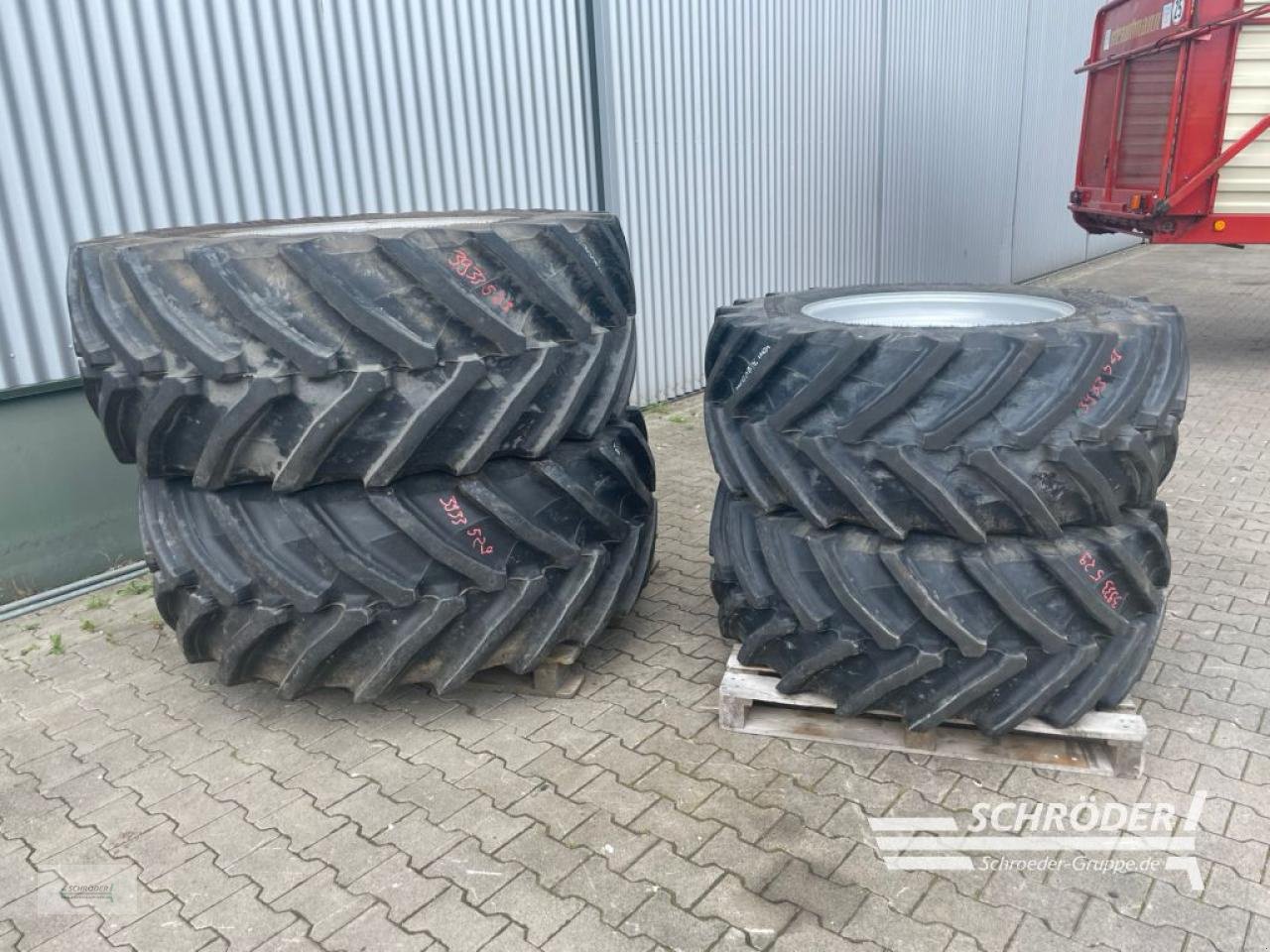 Zwillingsrad des Typs Trelleborg 520/60R28 + 650/60R38 KOMPLETTRÄDER TB, Gebrauchtmaschine in Wildeshausen (Bild 2)