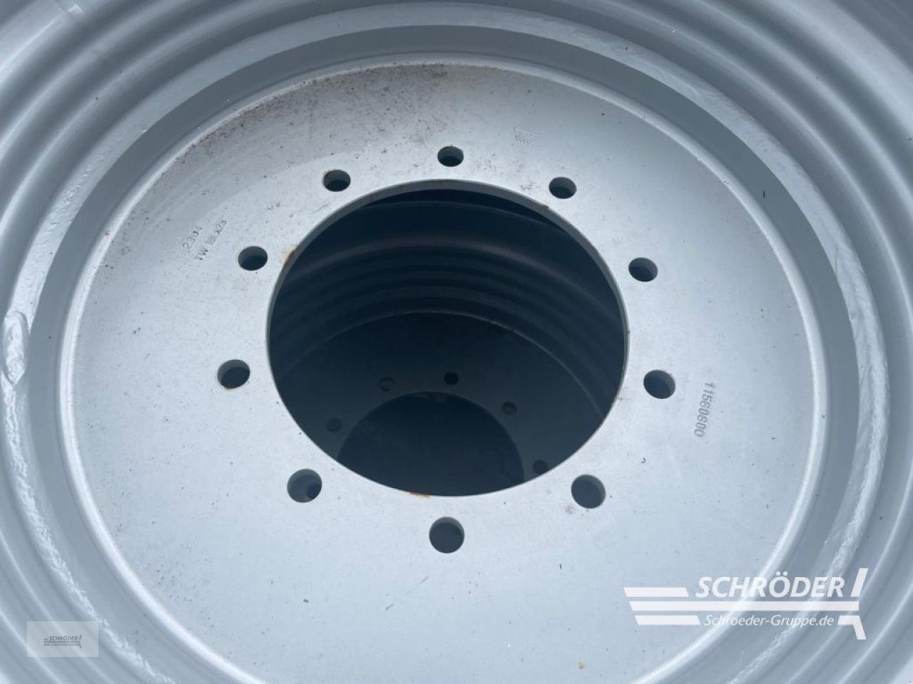 Zwillingsrad des Typs Trelleborg 520/60R28 + 650/60R38 KOMPLETTRÄDER TB, Gebrauchtmaschine in Wildeshausen (Bild 7)