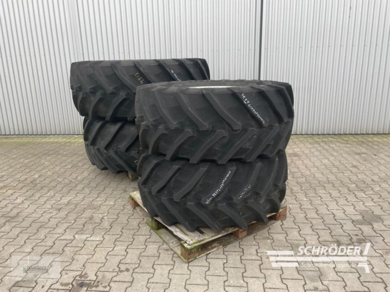 Zwillingsrad of the type Trelleborg 600/65 R 28 + 710/70 R 38, Neumaschine in Wildeshausen (Picture 1)