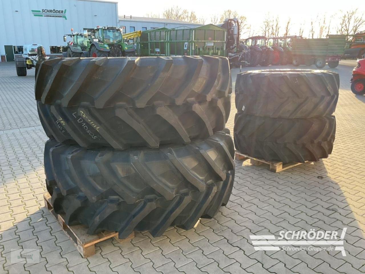 Zwillingsrad van het type Trelleborg 600/65 R28 + 710/70 R38 TRELLEBORG, Gebrauchtmaschine in Scharrel (Foto 3)