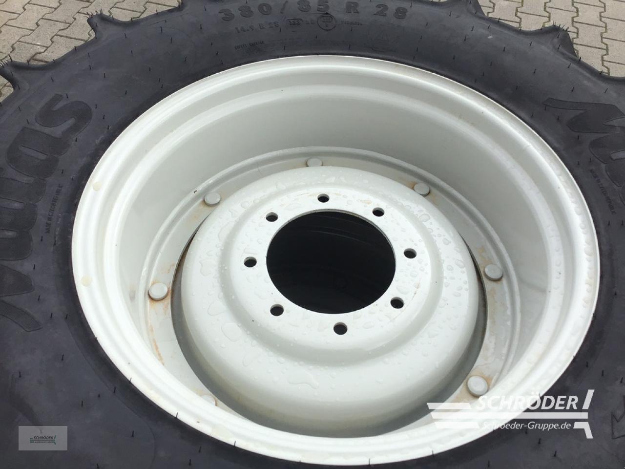 Zwillingsrad des Typs Valtra KOMPLETTRÄDER 2X 380/85 R 28 MITAS, Gebrauchtmaschine in Wildeshausen (Bild 2)