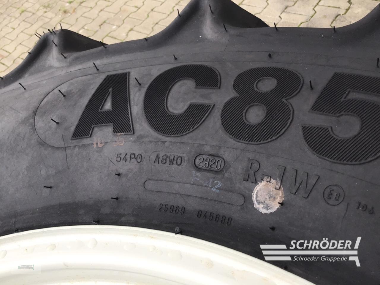 Zwillingsrad des Typs Valtra KOMPLETTRÄDER 2X 380/85 R 28 MITAS, Gebrauchtmaschine in Wildeshausen (Bild 4)