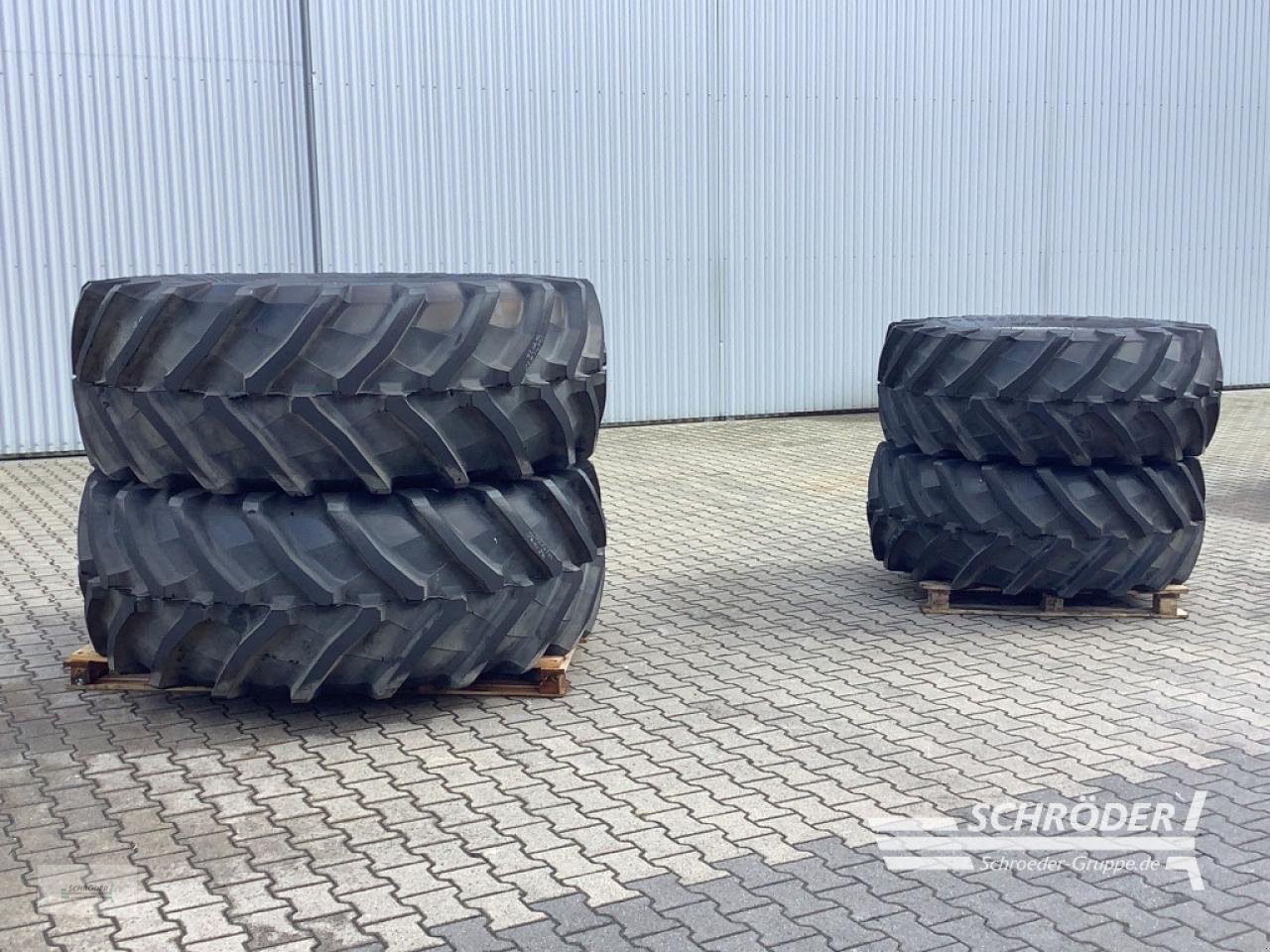 Zwillingsrad des Typs Valtra TRELLEBORG 600/70 R28 + 710/70 R42, Gebrauchtmaschine in Lastrup (Bild 1)