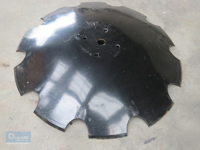 Kurzscheibenegge des Typs AgroXX Avaterra--Gezackte Hohlscheibe 610mm x 4 Loch, LK: 115mm- passend für: --agroXX, Mandam, Bremer, Saphir, Meyer--, Neumaschine in Ennigerloh (Bild 1)