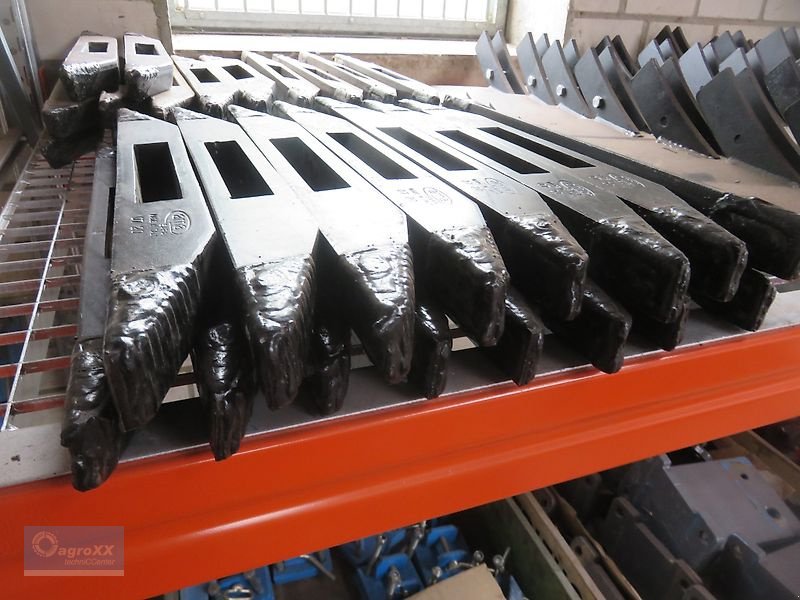 Tiefenlockerer of the type AgroXX Meißelspitze --CARBID--Plasmabeschichtet-- 60x40x590--80mm Abstand--passt für: agroXX, Quivogne, Rabe, Saphir, Mandam, Bremer--, Neumaschine in Ennigerloh (Picture 2)