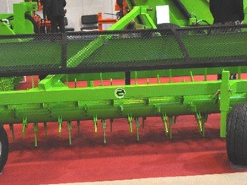 Sonstige Bodenbearbeitungsgeräte del tipo Conpexim Steinrechen 3 m--NEU, Neumaschine In Apetlon (Immagine 1)