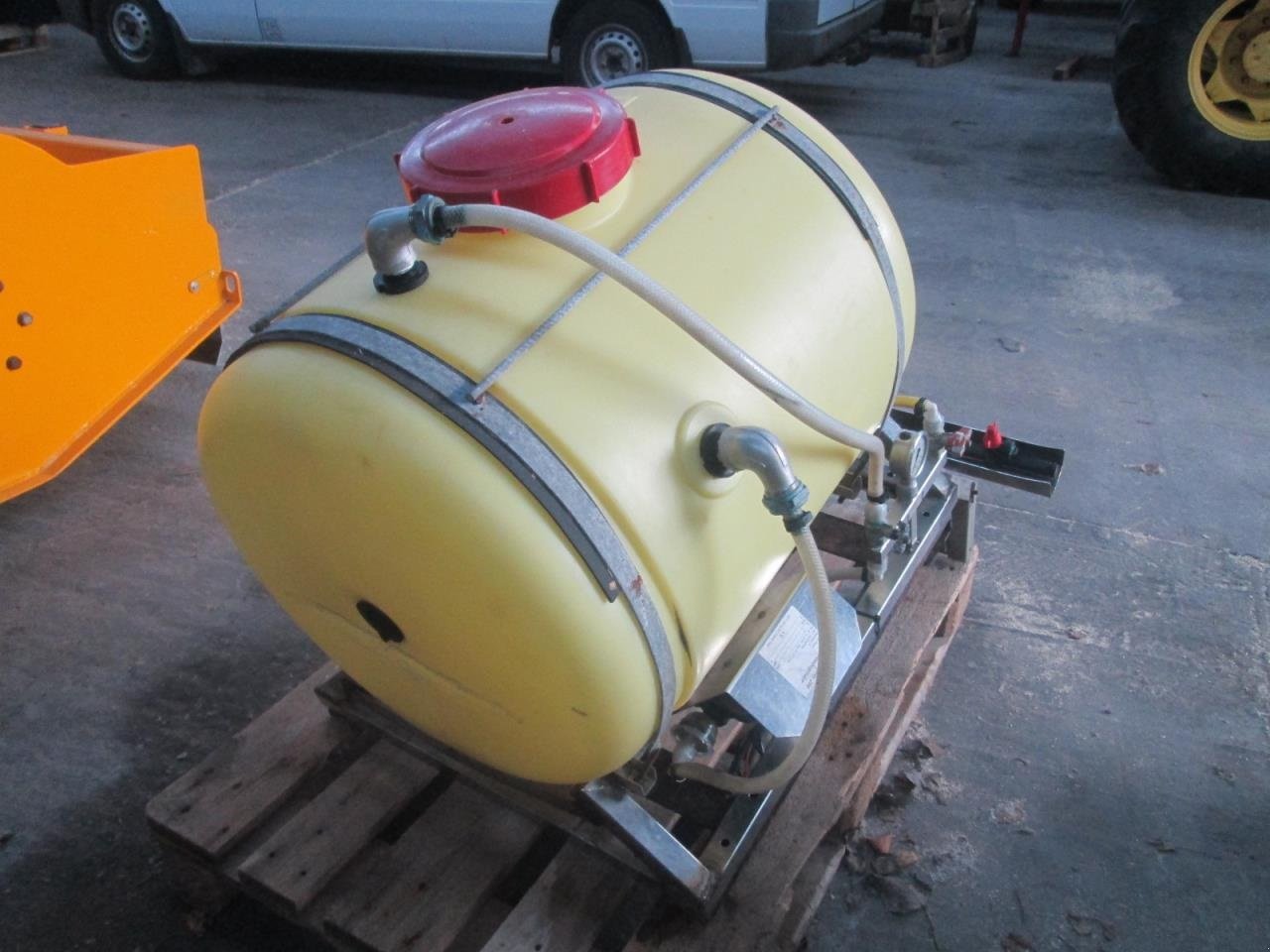 Sandstreuer & Salzstreuer del tipo NG-Green BOB SPRAY 200, Gebrauchtmaschine en Tim (Imagen 1)