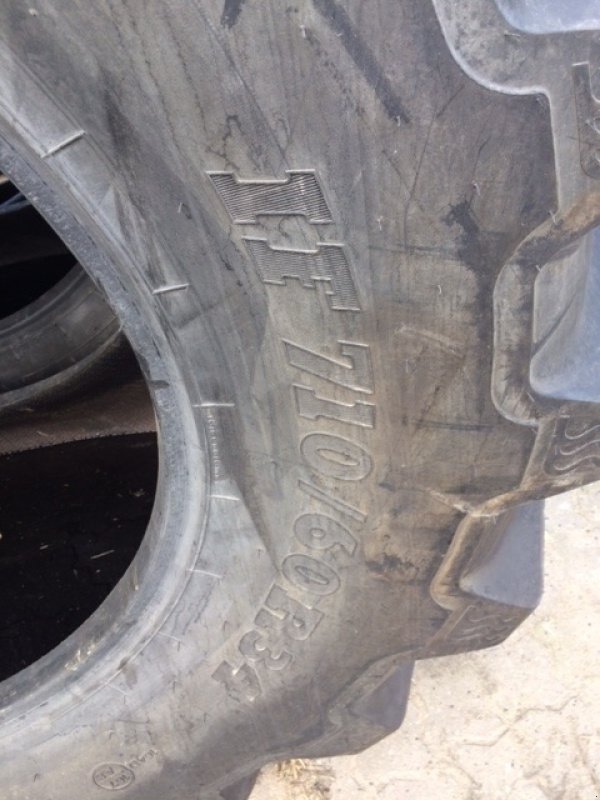 Reifen typu BKT IF 710/60 R34 og IF 900/60 R42 710/60 R 34, Gebrauchtmaschine v Gjerlev J. (Obrázek 2)