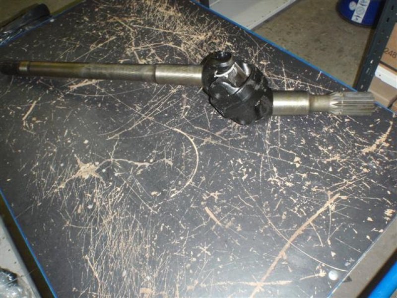 Sonstiges Traktorzubehör del tipo Massey Ferguson Trækaksel Carraro 20.48 Drive shaft, Gebrauchtmaschine In Viborg (Immagine 1)