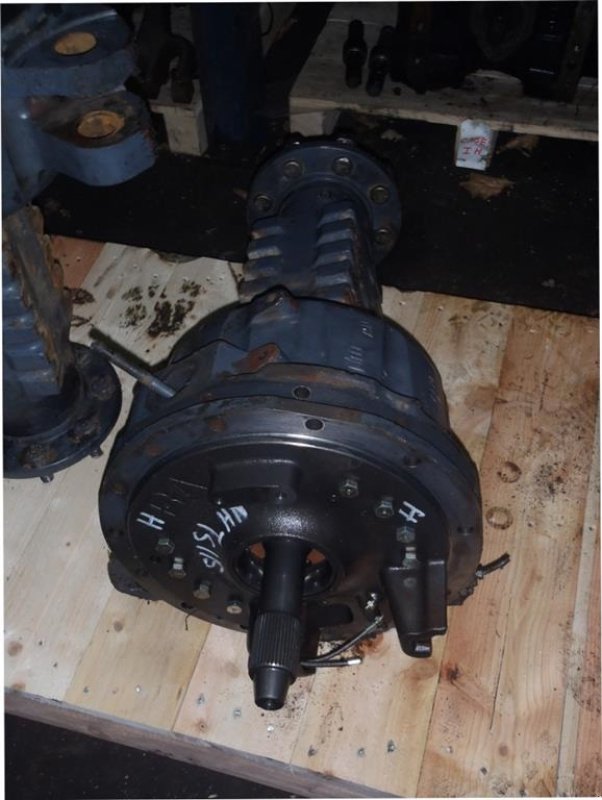 Sonstiges Traktorzubehör типа New Holland TS115 bagaksel H Rear axle R, Gebrauchtmaschine в Viborg (Фотография 1)