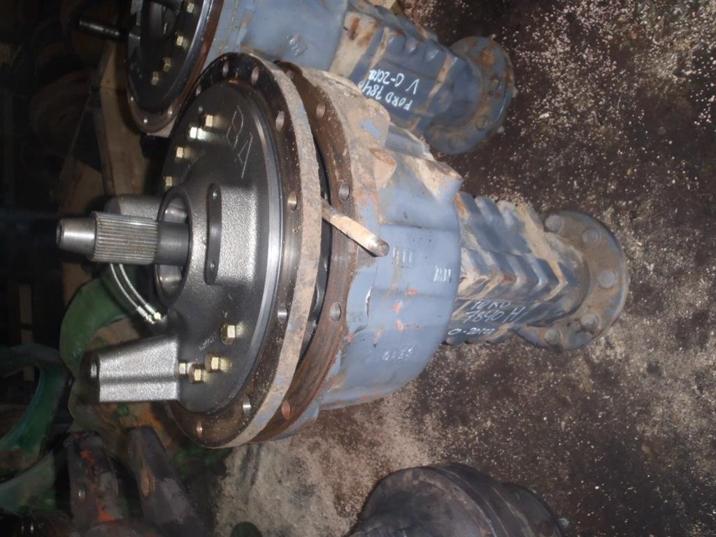 Sonstiges Traktorzubehör typu New Holland 7840 Bagaksel H / Rear axle R, Gebrauchtmaschine v Viborg (Obrázek 2)