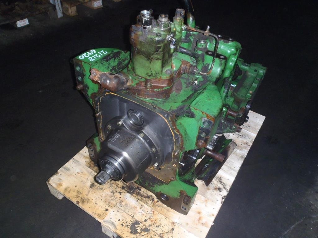 Sonstiges Traktorzubehör типа John Deere 6920 Bagtøj / Rear transmisson, Gebrauchtmaschine в Viborg (Фотография 2)