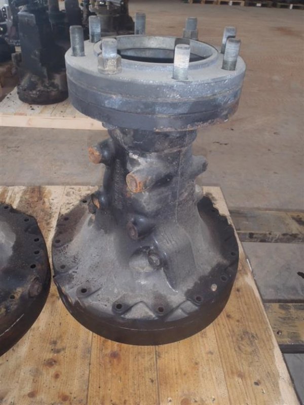 Sonstiges Traktorzubehör типа Massey Ferguson 7480 Bagaksel V / Rear axle L, Gebrauchtmaschine в Viborg (Фотография 1)