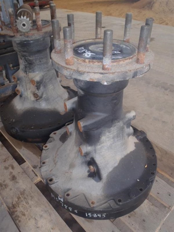 Sonstiges Traktorzubehör типа Massey Ferguson 7495 Bagaksel H / Rear axle R, Gebrauchtmaschine в Viborg (Фотография 1)