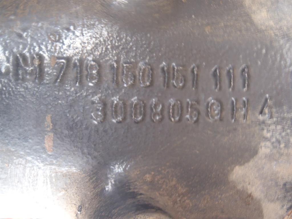 Sonstiges Traktorzubehör типа Massey Ferguson 7495 Bagaksel H / Rear axle R, Gebrauchtmaschine в Viborg (Фотография 2)