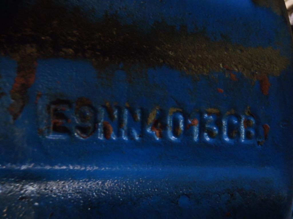 Sonstiges Traktorzubehör типа New Holland 8240 Bagaksel V / Rear axle L, Gebrauchtmaschine в Viborg (Фотография 2)