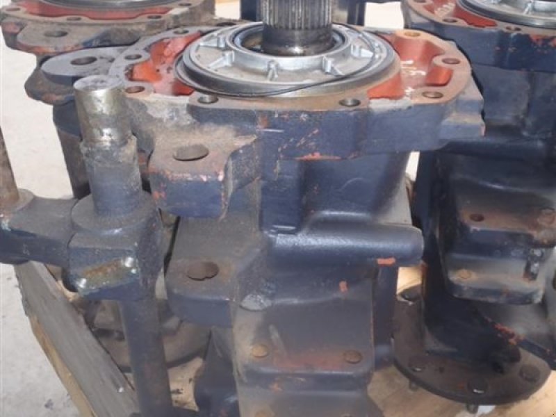 Sonstiges Traktorzubehör Türe ait Deutz DX 6,05 Bagaksel H / Rear axle R, Gebrauchtmaschine içinde Viborg (resim 1)