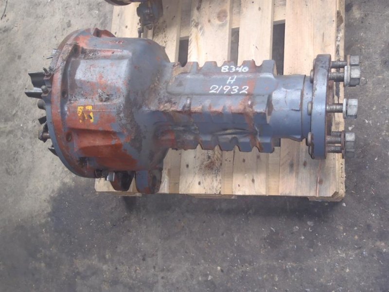 Sonstiges Traktorzubehör типа New Holland 8340 Bagaksel H / Rear axle R, Gebrauchtmaschine в Viborg (Фотография 1)