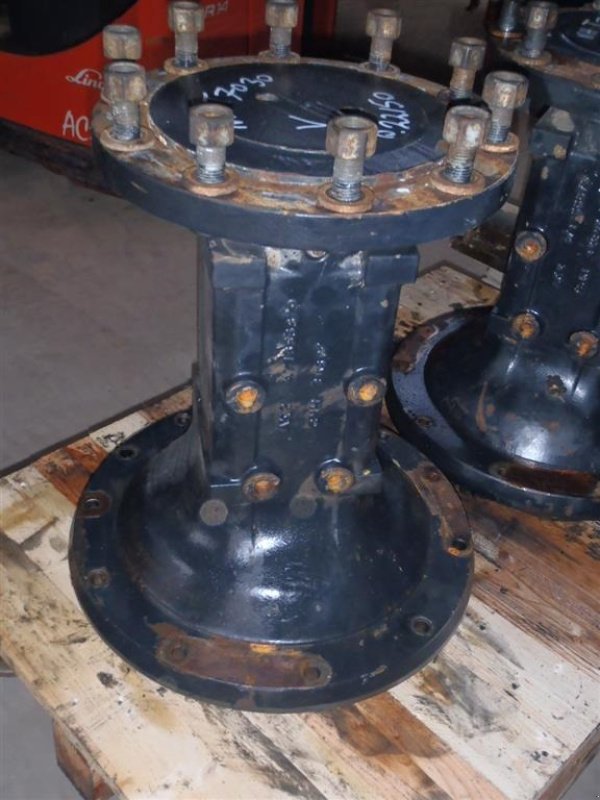 Sonstiges Traktorzubehör типа New Holland T7030 Bagaksel V / Rear axle L, Gebrauchtmaschine в Viborg (Фотография 1)