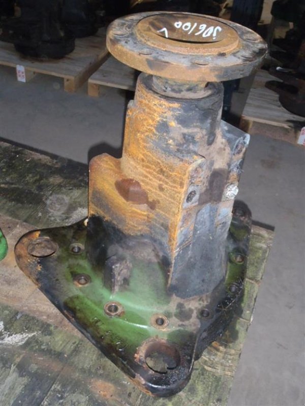 Sonstiges Traktorzubehör typu John Deere 6100 Bagaksel V / Rear axle L, Gebrauchtmaschine v Viborg (Obrázek 1)