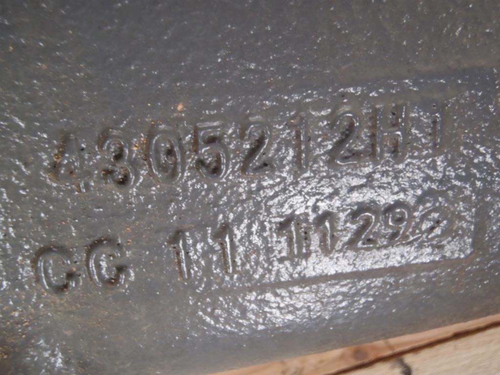 Sonstiges Traktorzubehör van het type Massey Ferguson 5435 Bagaksel V / Rear axle L, Gebrauchtmaschine in Viborg (Foto 2)