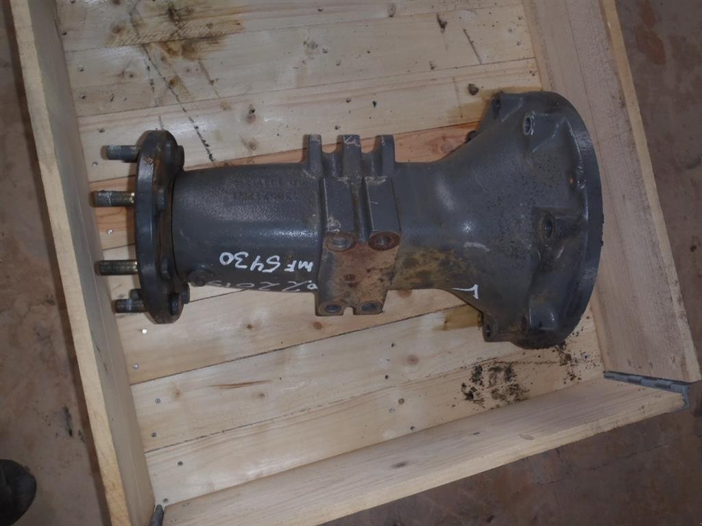 Sonstiges Traktorzubehör van het type Massey Ferguson 5435 Bagaksel V / Rear axle L, Gebrauchtmaschine in Viborg (Foto 1)