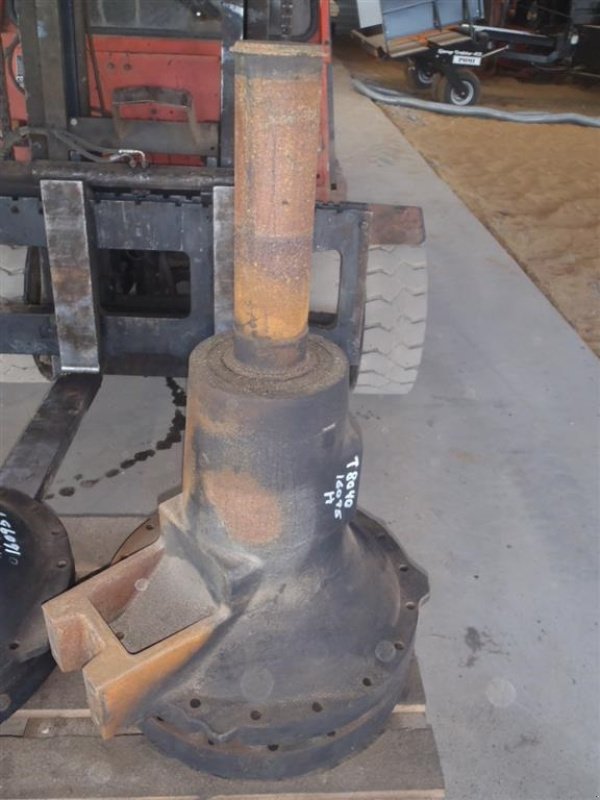 Sonstiges Traktorzubehör типа New Holland T8040 Bagaksel H / Rear axle R, Gebrauchtmaschine в Viborg (Фотография 1)