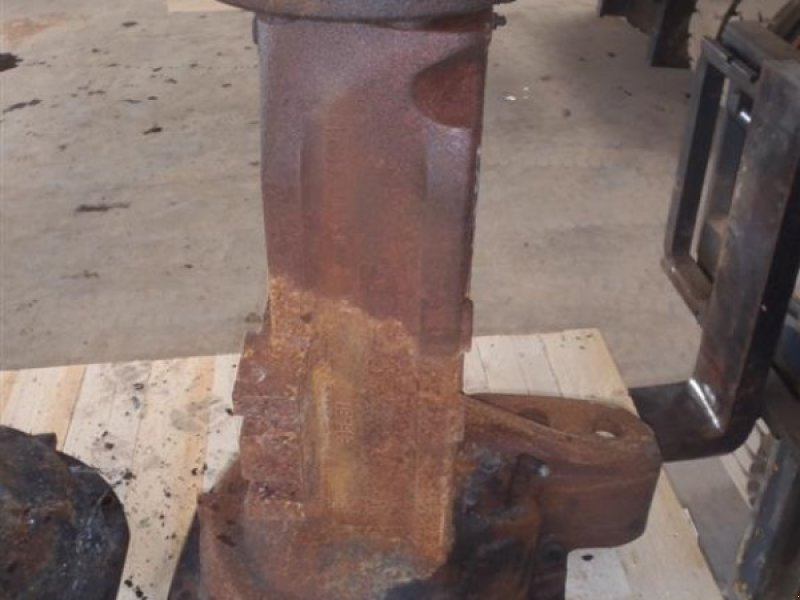 Sonstiges Traktorzubehör типа Massey Ferguson 6265 Bagaksel V / Rear axle L, Gebrauchtmaschine в Viborg (Фотография 1)