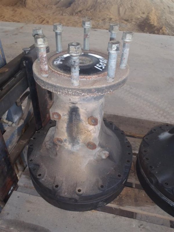 Sonstiges Traktorzubehör типа Massey Ferguson 7480 Bagaksel H / Rear axle R, Gebrauchtmaschine в Viborg (Фотография 1)