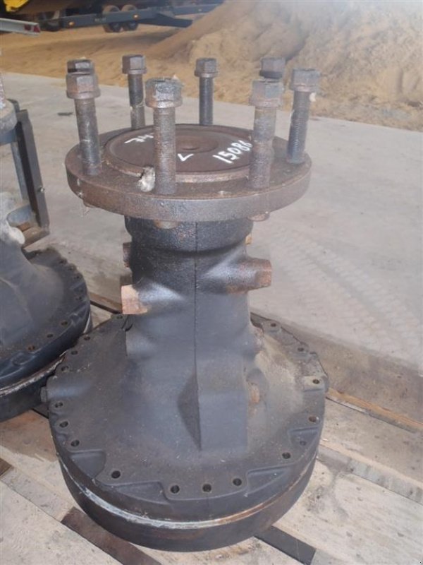 Sonstiges Traktorzubehör typu Massey Ferguson 7480 Bagaksel V / Rear axle L, Gebrauchtmaschine v Viborg (Obrázek 1)