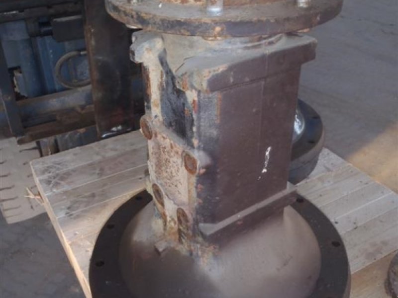 Sonstiges Traktorzubehör vrste New Holland M160 Bagaksel V / Rear axle L, Gebrauchtmaschine v Viborg (Slika 1)