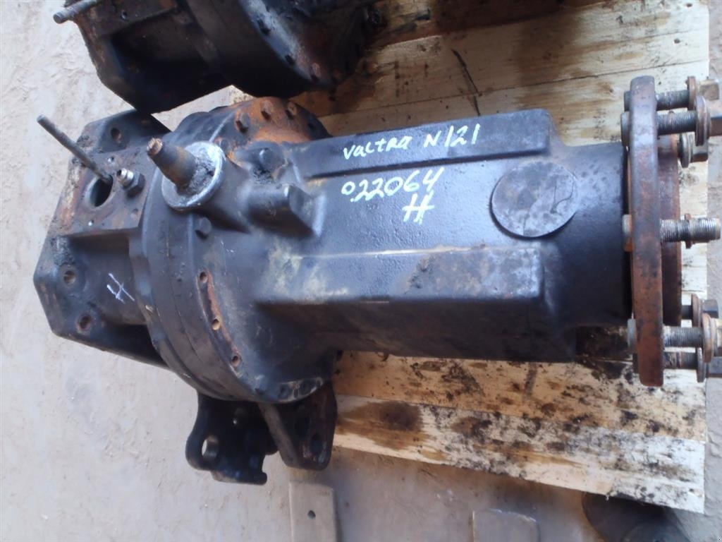 Sonstiges Traktorzubehör типа Valtra N121 Advance Bagaksel H / Rear axle R, Gebrauchtmaschine в Viborg (Фотография 1)