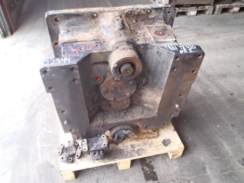 Sonstiges Traktorzubehör Türe ait New Holland T8.420 Mellem Gearkasse / Center Gearbox, Gebrauchtmaschine içinde Viborg (resim 1)