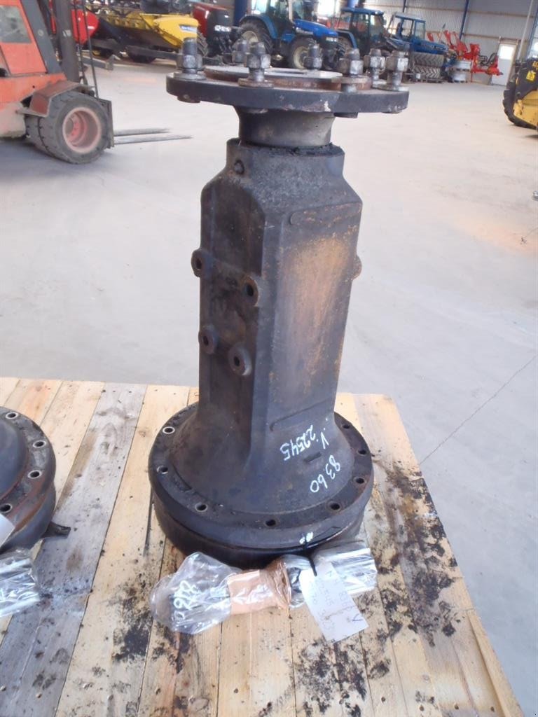 Sonstiges Traktorzubehör του τύπου New Holland 8360 Bagaksel V / Rear axle L, Gebrauchtmaschine σε Viborg (Φωτογραφία 1)