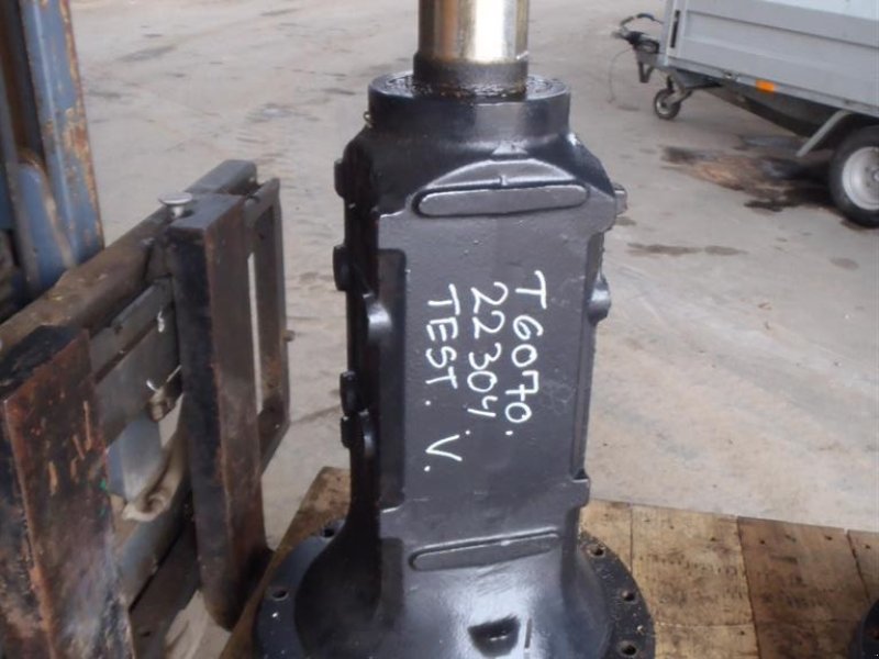 Sonstiges Traktorzubehör типа New Holland T60 70 Bagaksel V / Rear axle L, Gebrauchtmaschine в Viborg (Фотография 1)