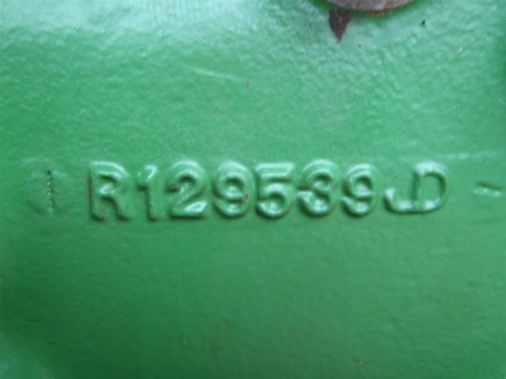 Sonstiges Traktorzubehör типа John Deere 6900 Bagtøj / Rear Transmission, Gebrauchtmaschine в Viborg (Фотография 4)