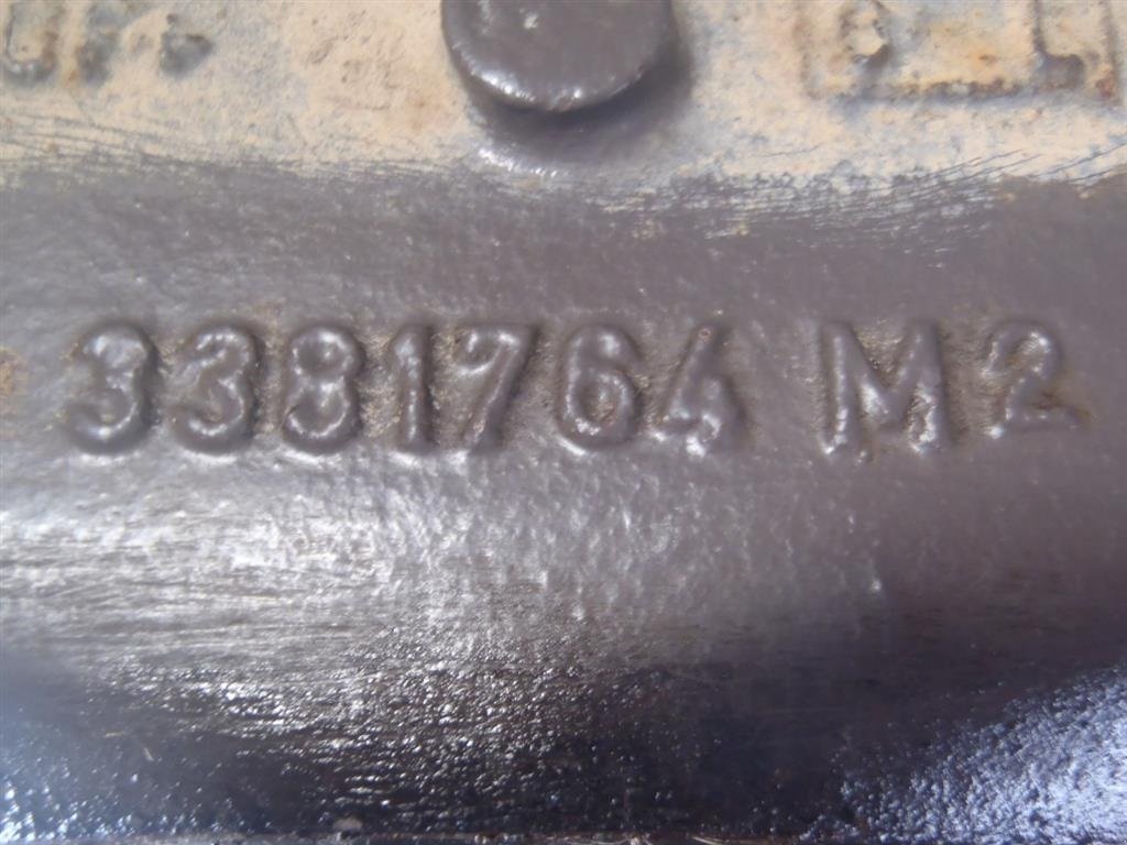 Sonstiges Traktorzubehör типа Massey Ferguson 3635 Bagaksel V/Rear axle L, Gebrauchtmaschine в Viborg (Фотография 2)