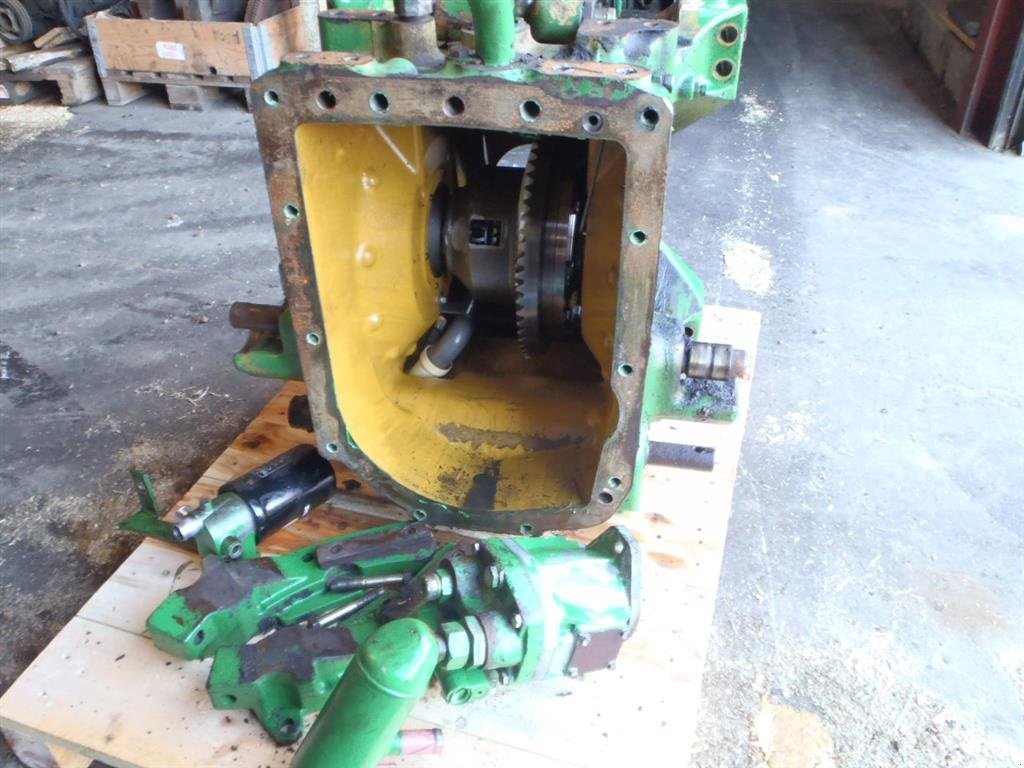 Sonstiges Traktorzubehör del tipo John Deere 6900 Bagtøj / Rear Transmission, Gebrauchtmaschine en Viborg (Imagen 2)