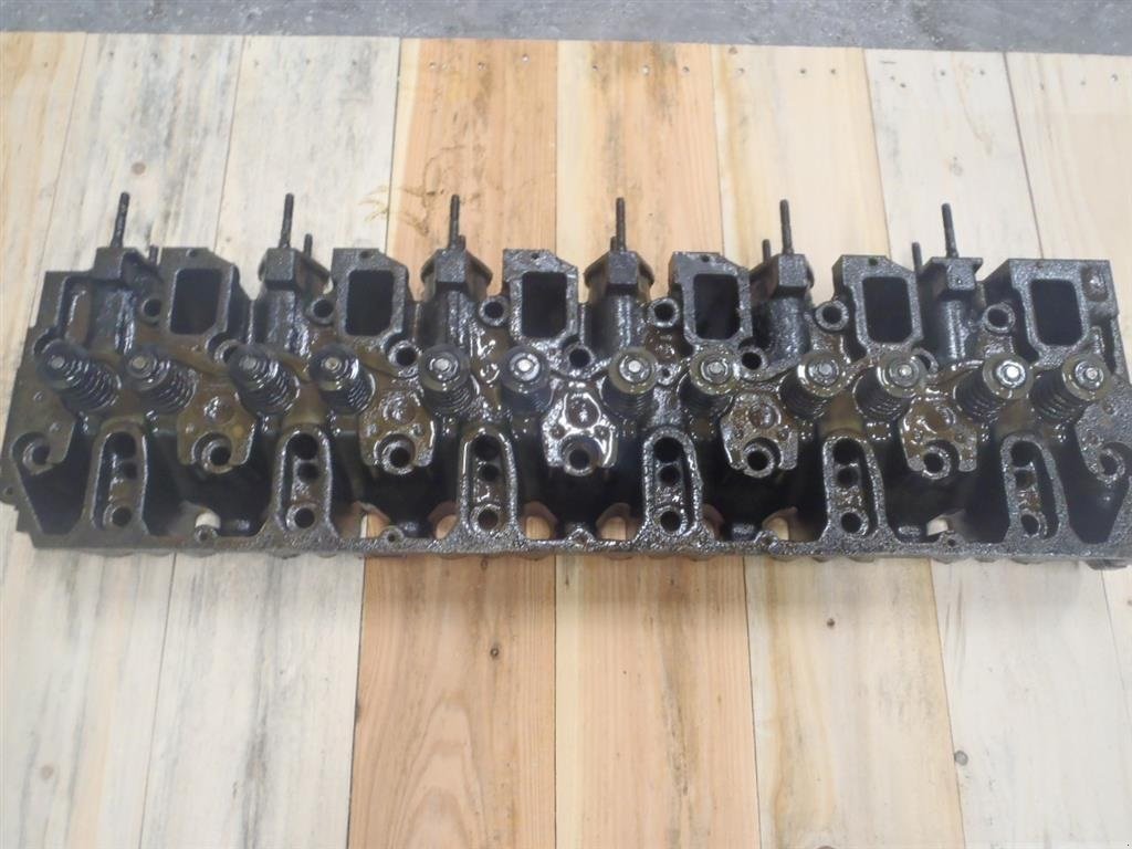 Sonstiges Traktorzubehör typu Deutz Agrotron 120MK3 // Topstykke / Cylinder Head, Gebrauchtmaschine v Viborg (Obrázek 2)