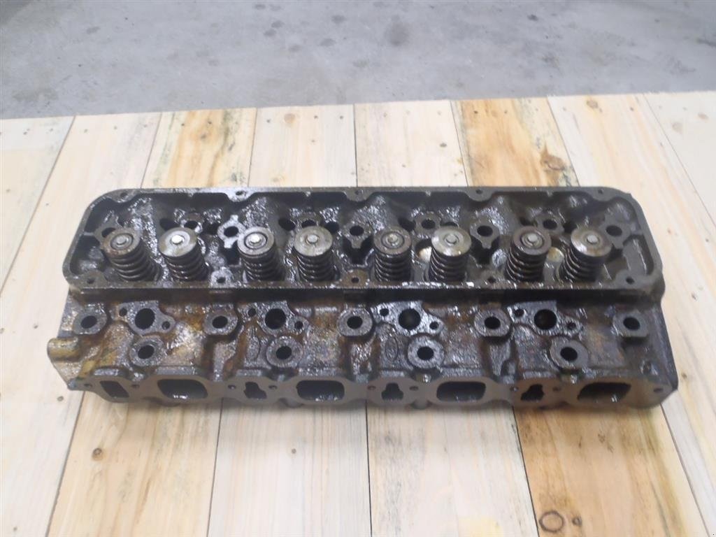Sonstiges Traktorzubehör des Typs Ford 675D Topstykke / Cylinder Head, Gebrauchtmaschine in Viborg (Bild 1)